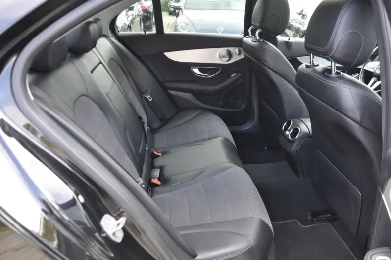 Mercedes-Benz C 300 din 2020 cu 62.900 km - oferta MER108409 - foto 18