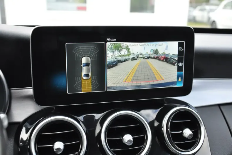 Mercedes-Benz C 300 din 2020 cu 62.900 km - oferta MER108409 - foto 19