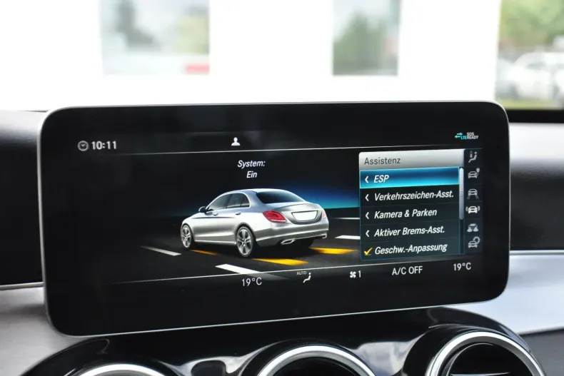 Mercedes-Benz C 300 din 2020 cu 62.900 km - oferta MER108409 - foto 20