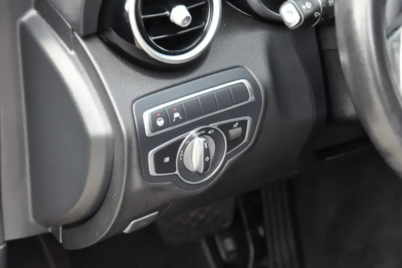 Mercedes-Benz C 300 din 2020 cu 62.900 km - oferta MER108409 - foto 23