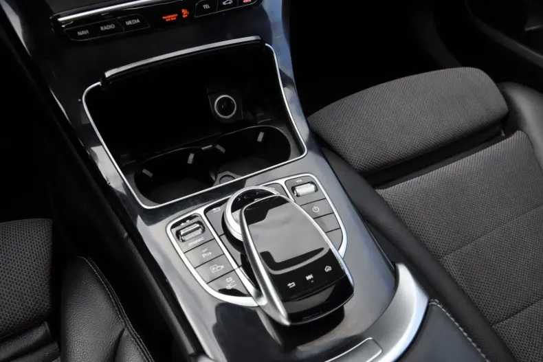 Mercedes-Benz C 300 din 2020 cu 62.900 km - oferta MER108409 - foto 29