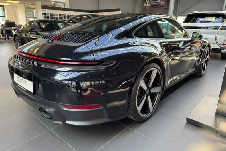 Porsche 992 din 2024 cu 5.900 km - oferta POR108414 - foto 3