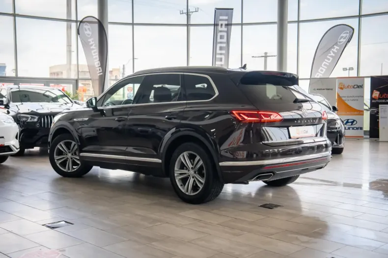 Volkswagen Touareg din 2020 cu 111.267 km - oferta VOL108421 - foto 6