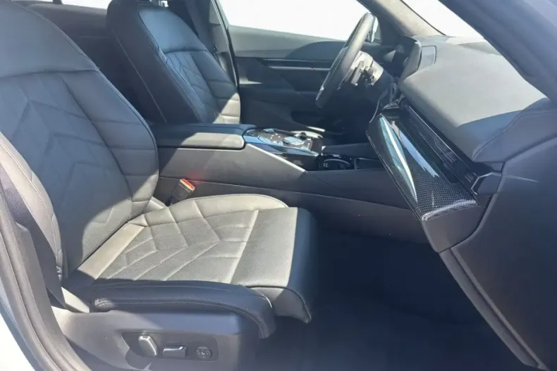 BMW 520 din 2024 cu 25.300 km - oferta BMW108424 - foto 11