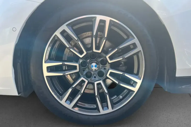 BMW 520 din 2024 cu 25.700 km - oferta BMW108427 - foto 5