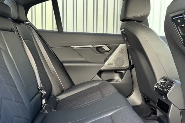 BMW 520 din 2024 cu 21.200 km - oferta BMW108430 - foto 9