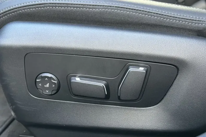 BMW 520 din 2024 cu 21.200 km - oferta BMW108430 - foto 12