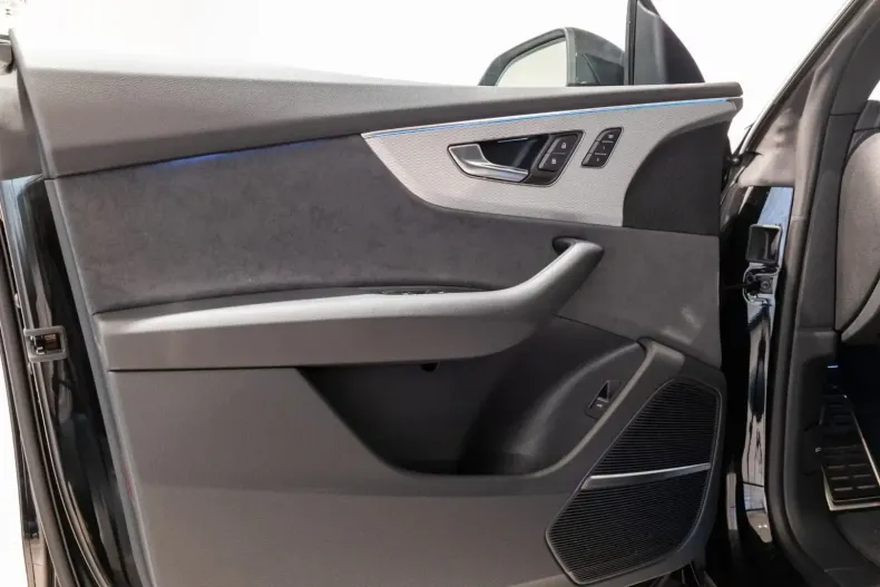 Audi Q8 din 2025 cu 30 km - oferta AUD108431 - foto 4