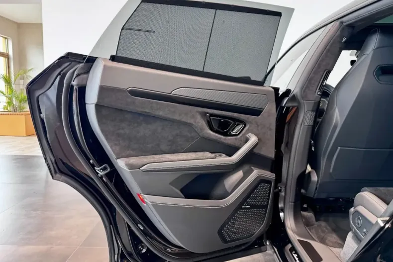 Lamborghini Urus din 2023 cu 7.244 km - oferta LAM108432 - foto 19