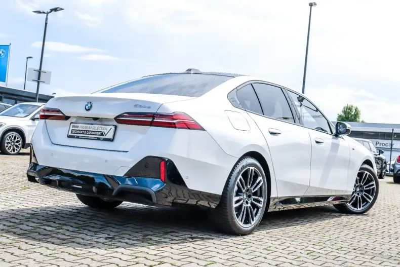 BMW 520 din 2024 cu 18.033 km - oferta BMW108442 - foto 2