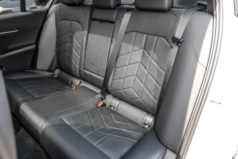 BMW 520 din 2024 cu 18.033 km - oferta BMW108442 - foto 7