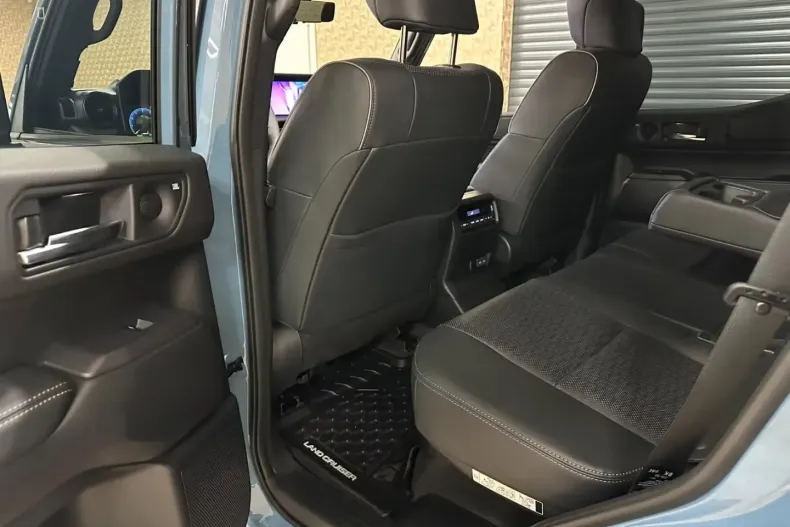 Toyota Land Cruiser din 2025 cu 45 km - oferta TOY108447 - foto 13