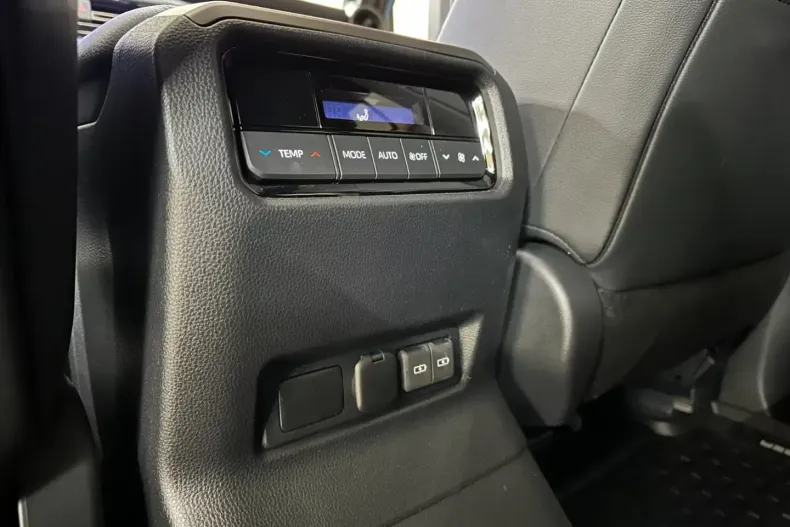 Toyota Land Cruiser din 2025 cu 45 km - oferta TOY108447 - foto 14