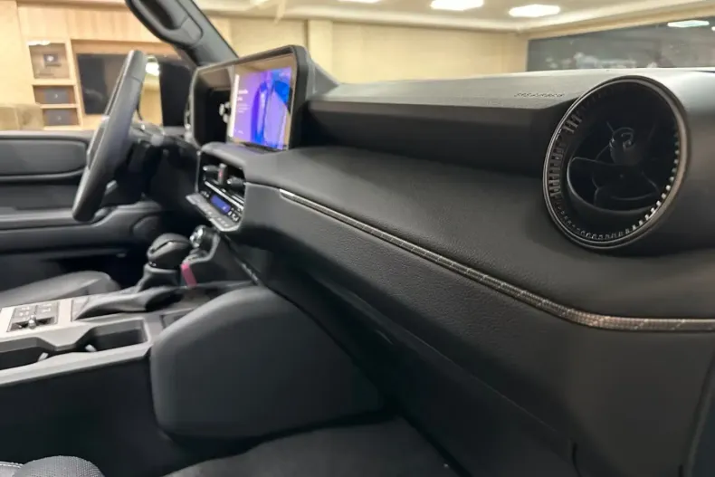 Toyota Land Cruiser din 2025 cu 45 km - oferta TOY108447 - foto 26