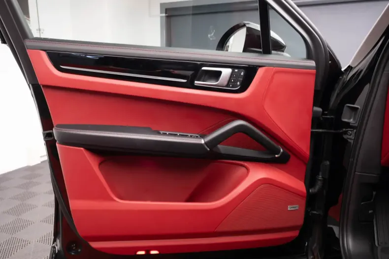 Porsche Cayenne din 2022 cu 18.500 km - oferta POR108452 - foto 17