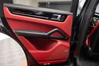 Porsche Cayenne din 2022 cu 18.500 km - oferta POR108452 - foto 24