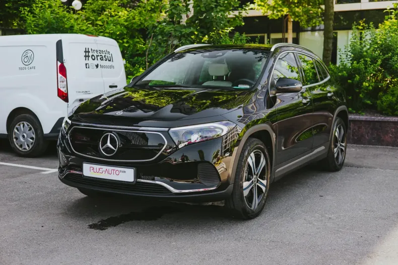 Mercedes-Benz EQA din 2023 cu 13.500 km - oferta MER108456 - foto 3