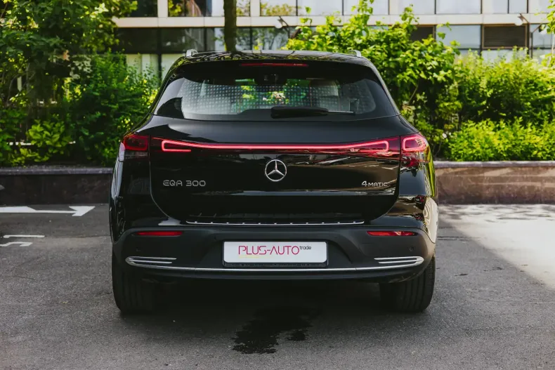 Mercedes-Benz EQA din 2023 cu 13.500 km - oferta MER108456 - foto 5