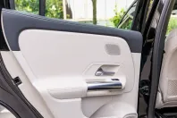 Mercedes-Benz EQA din 2023 cu 13.500 km - oferta MER108456 - foto 16