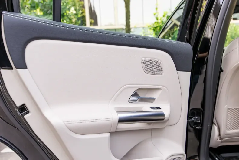 Mercedes-Benz EQA din 2023 cu 13.500 km - oferta MER108456 - foto 16