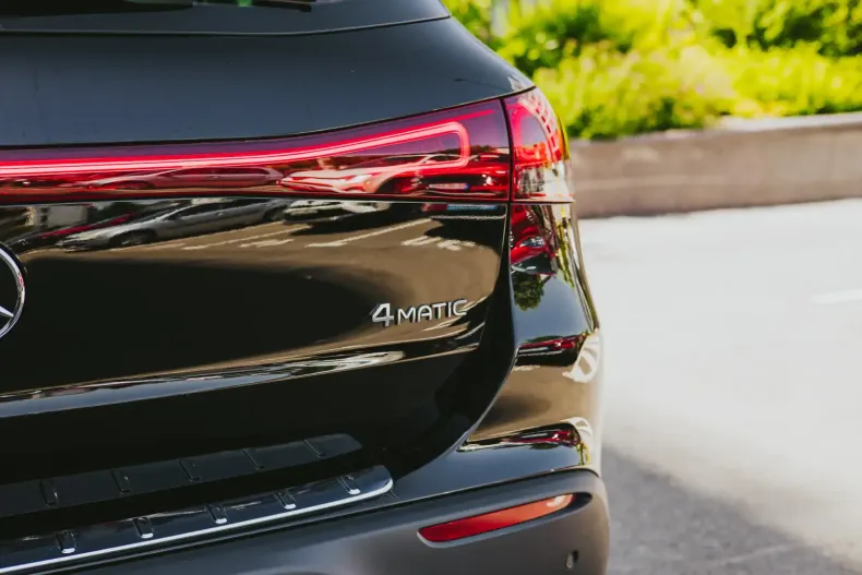 Mercedes-Benz EQA din 2023 cu 13.500 km - oferta MER108456 - foto 26