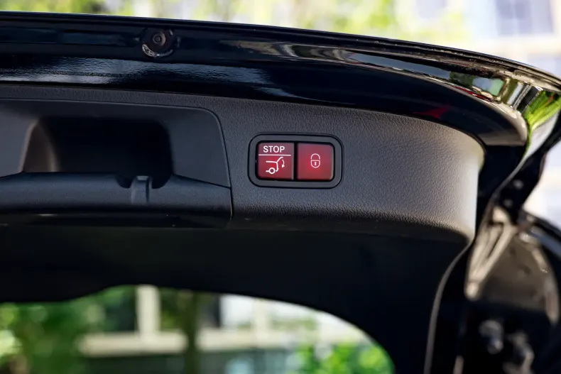 Mercedes-Benz EQA din 2023 cu 13.500 km - oferta MER108456 - foto 28