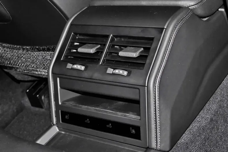 Porsche Panamera din 2025 cu 9.900 km - oferta POR108459 - foto 21