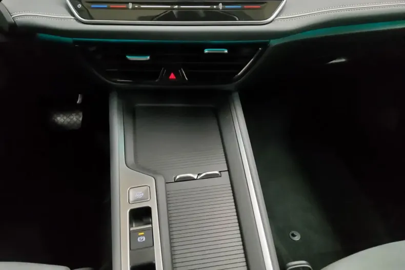 Volkswagen Passat din 2024 cu 21.678 km - oferta VOL108467 - foto 6