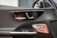 Mercedes-Benz C 63 AMG din 2024 cu 5.500 km - oferta MER108470 - foto 19