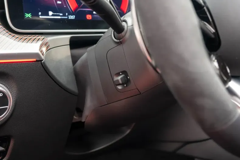 Mercedes-Benz C 63 AMG din 2024 cu 5.500 km - oferta MER108470 - foto 22