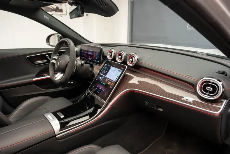 Mercedes-Benz C 63 AMG din 2024 cu 5.500 km - oferta MER108470 - foto 37