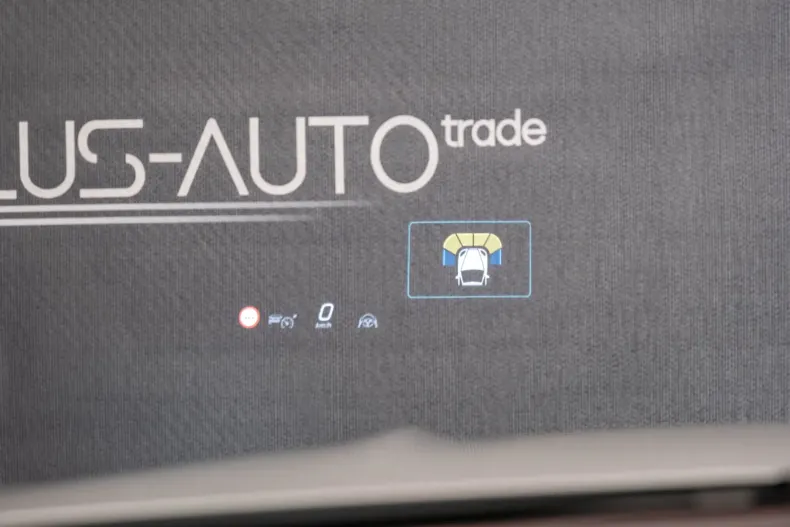 Mercedes-Benz C 63 AMG din 2024 cu 5.500 km - oferta MER108470 - foto 38