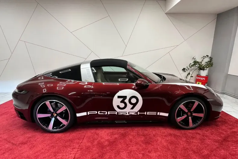 Porsche 992 din 2021 cu 7.000 km - oferta POR108472 - foto 7