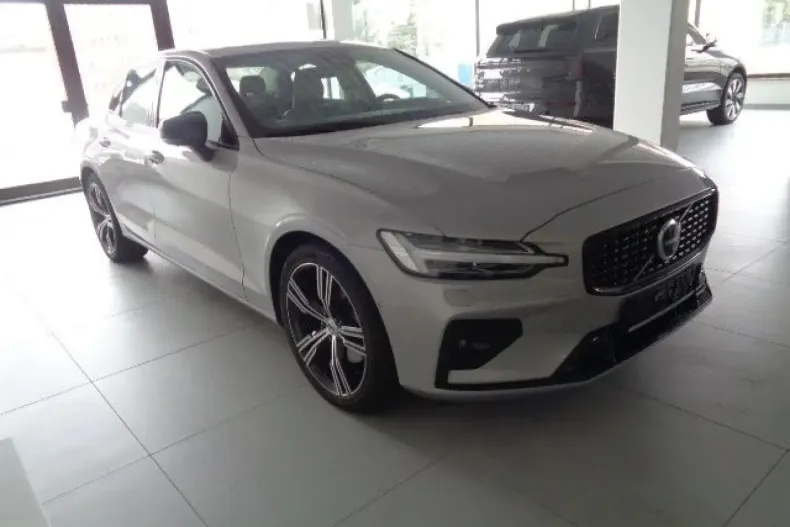 Volvo S60 din 2024 cu 8.900 km - oferta VOL108474 - foto 2