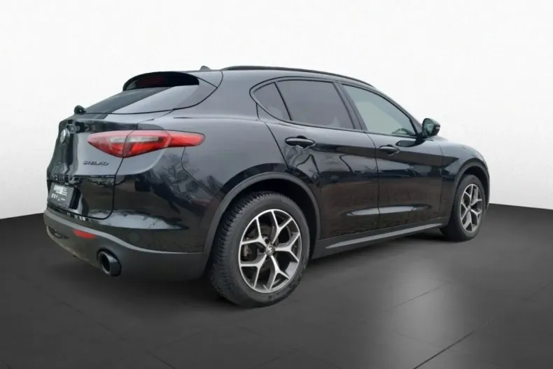 Alfa Romeo Stelvio din 2020 cu 72.600 km - oferta ALF108481 - foto 2