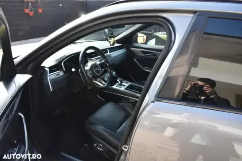 Jaguar F-Pace din 2021 cu 53.125 km - oferta JAG108484 - foto 12