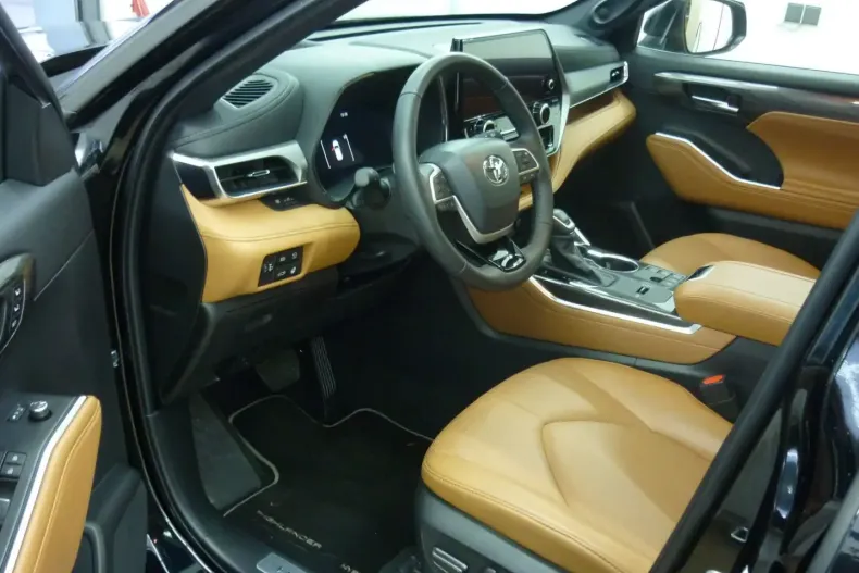 Toyota Highlander din 2024 cu 7.750 km - oferta TOY108487 - foto 7