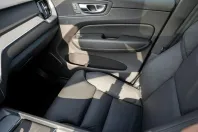 Volvo XC60 din 2024 cu 21.490 km - oferta VOL108491 - foto 17