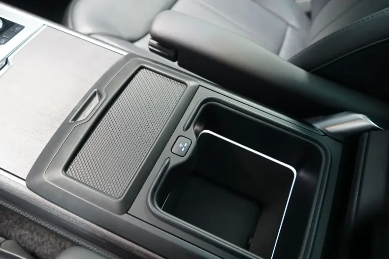 Land Rover Range Rover din 2023 cu 30.121 km - oferta LAN108492 - foto 24