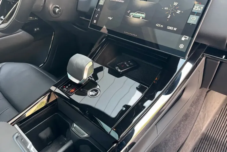 Land Rover Range Rover Sport din 2024 cu 10.000 km - oferta LAN108501 - foto 17