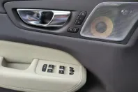 Volvo XC60 din 2021 cu 65.100 km - oferta VOL108514 - foto 16