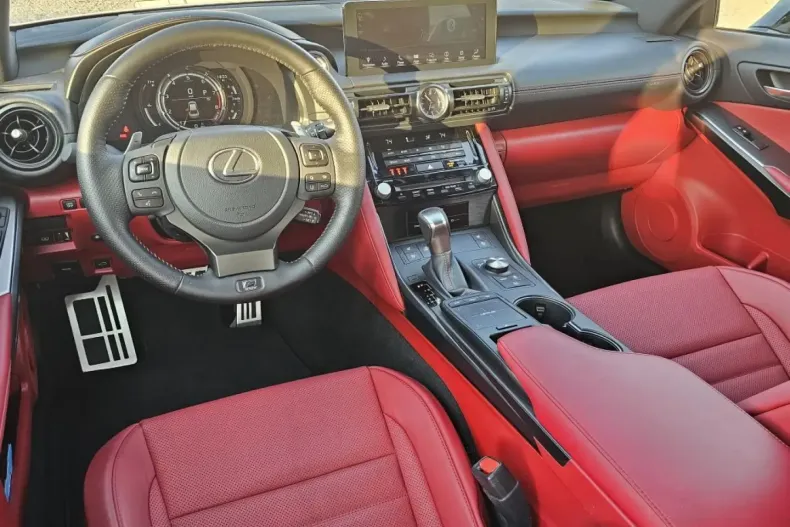 Lexus IS-F din 2024 cu 17.800 km - oferta LEX108517 - foto 2