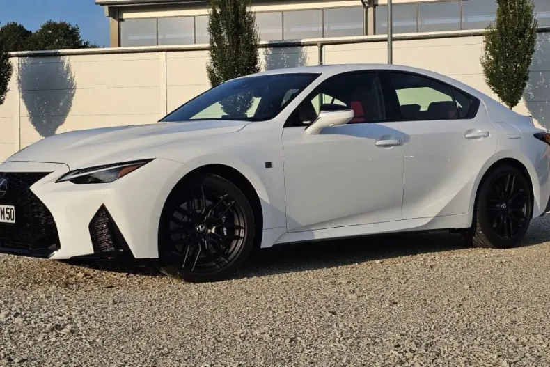Lexus IS-F din 2024 cu 17.800 km - oferta LEX108517 - foto 3
