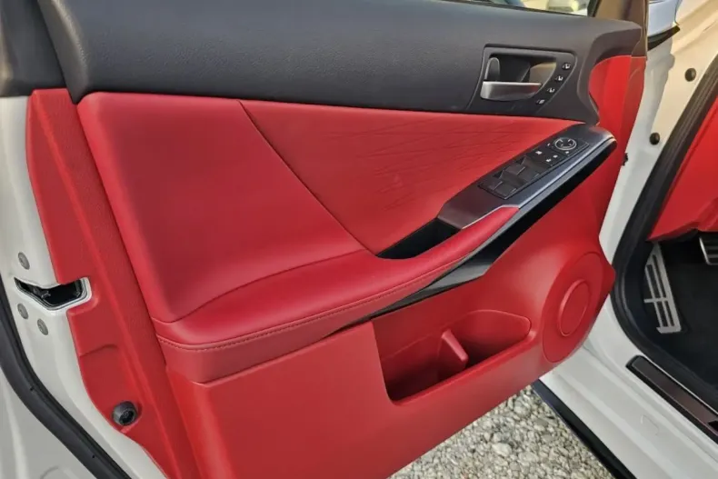 Lexus IS-F din 2024 cu 17.800 km - oferta LEX108517 - foto 9