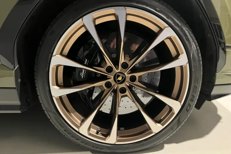 Lamborghini Urus din 2024 cu 32.900 km - oferta LAM108519 - foto 20