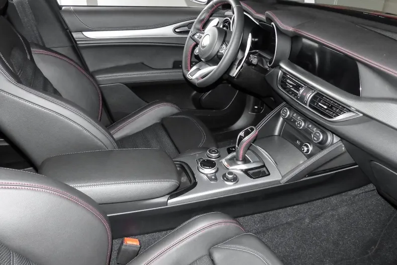 Alfa Romeo Stelvio din 2024 cu 10.500 km - oferta ALF108523 - foto 5