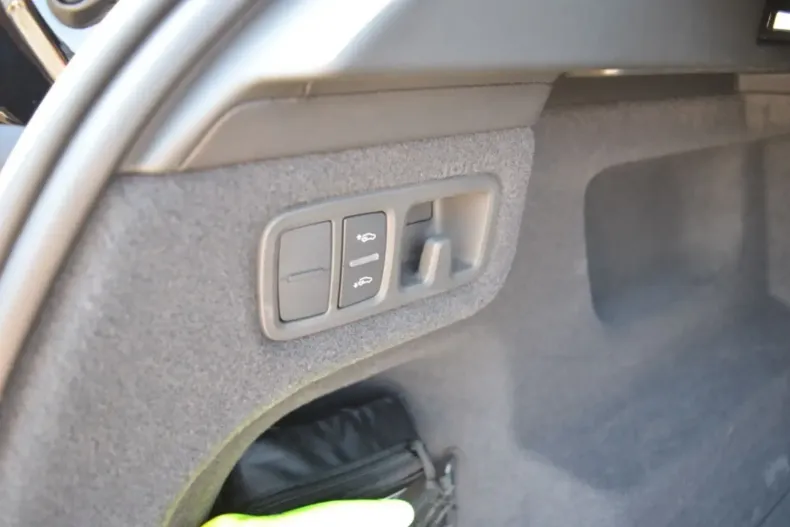 Lamborghini Urus din 2022 cu 14.000 km - oferta LAM108524 - foto 14