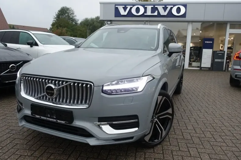 Volvo XC90 din 2024 cu 21.950 km - oferta VOL108534 - foto 1