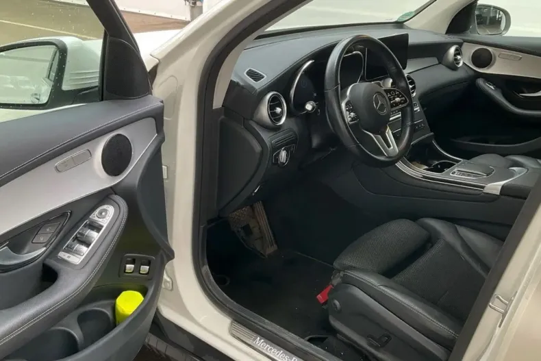 Mercedes-Benz GLC 300 din 2021 cu 49.409 km - oferta MER108543 - foto 10