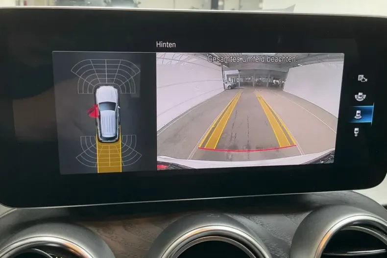 Mercedes-Benz GLC 300 din 2021 cu 49.409 km - oferta MER108543 - foto 13